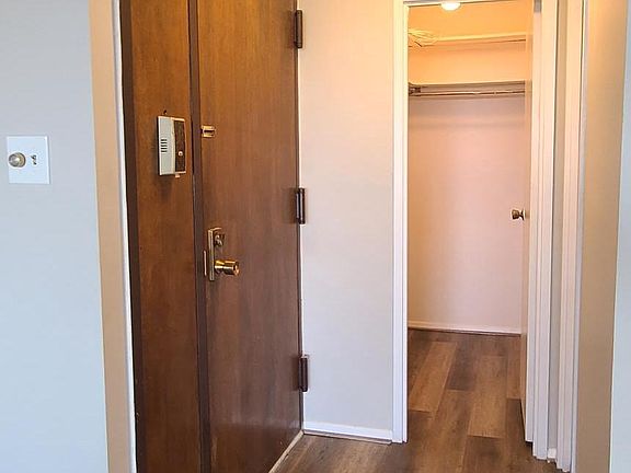 4th image of 250 S Reynolds St APT 1409