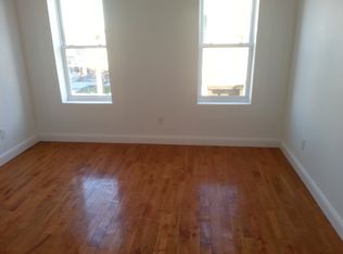 2142 Cross St, Philadelphia, PA 19146