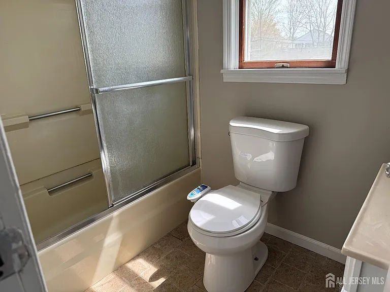 9 Scott Ave — Photo 11