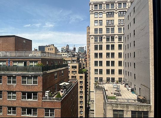 5th image of 10 W 15th St APT 1524