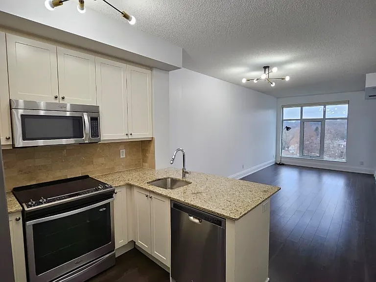 2 Old Mill Dr #423 — Photo 11
