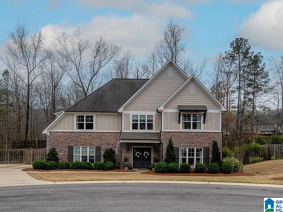 2nd image of 212 Birkdale Cir