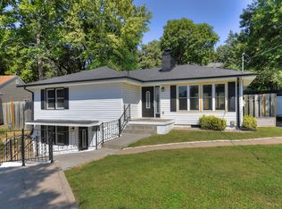 942 Hockenberry Ln, Council Bluffs, IA 51503