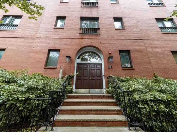 476 Monmouth Street image 3 of 16