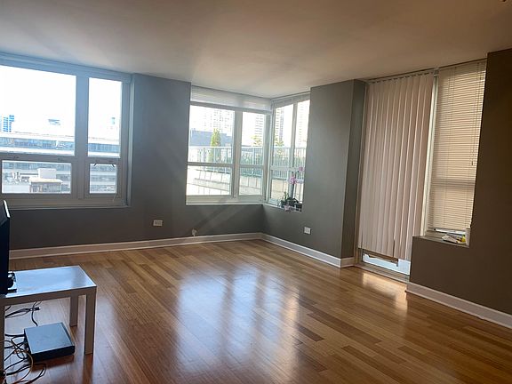5th image of 345 Lasalle Blvd Unit 1403