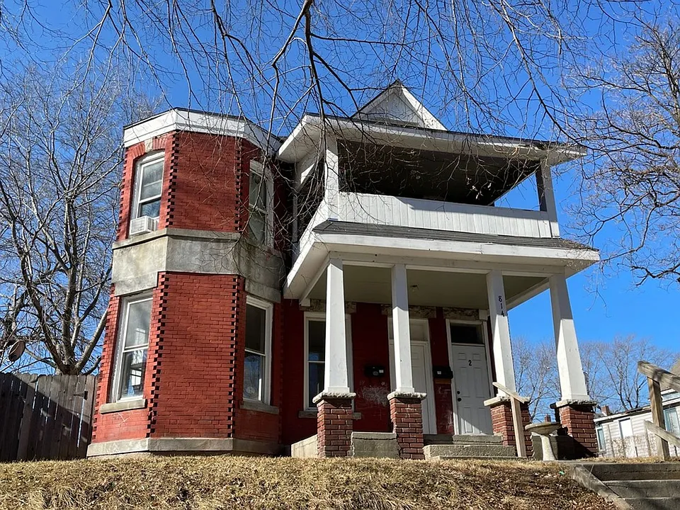 814 Elmwood Ave