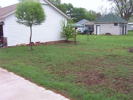 3rd image of 208 W Benton Ave