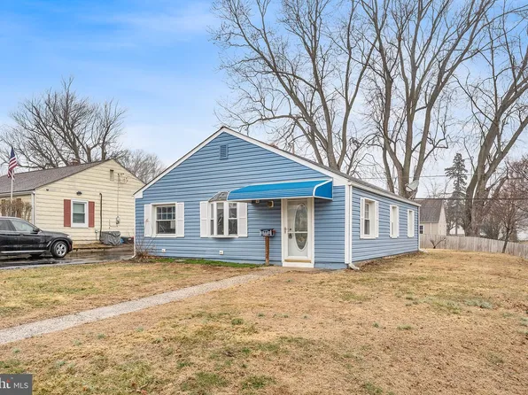 25 Norman St, Aston, PA 19014