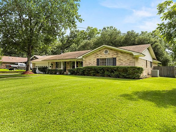 2nd image of 1306 Robinwood Dr
