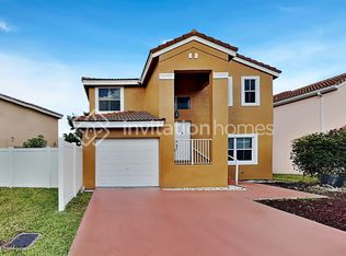 7521 Santa Monica Dr, Pompano Beach, FL 33063