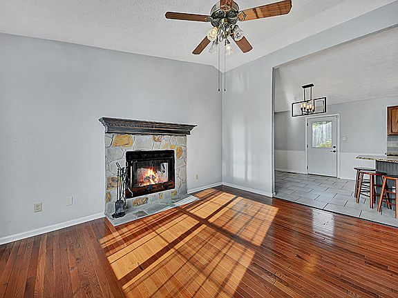 5th image of 6818 Drybrook Ln