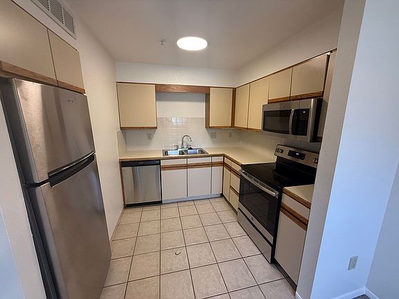 4th image of 5520 Stonewall Pl APT 22