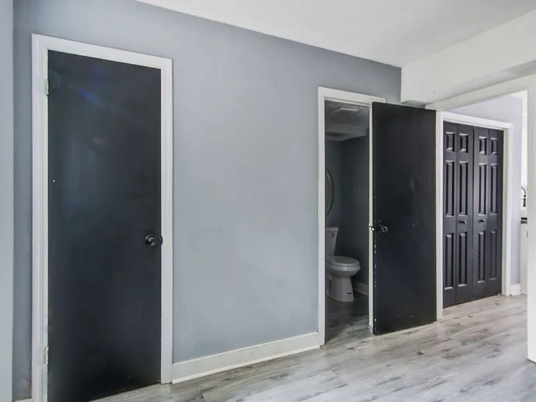 2307 S Fraser St — Photo 28