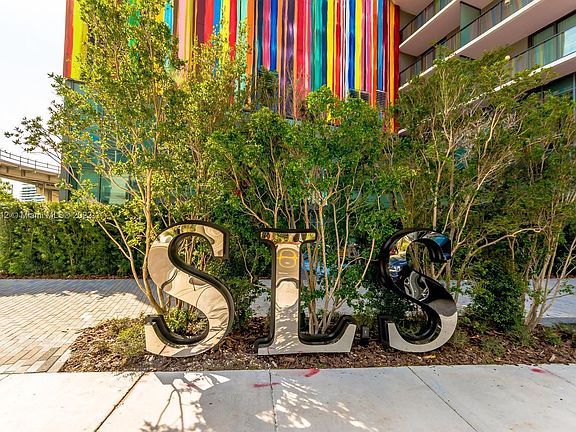 2nd image of 1300 S Miami Ave #1808
