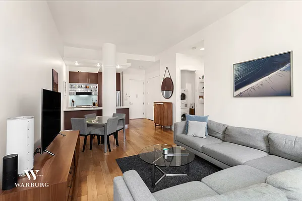 Sold by Warburg | media 2