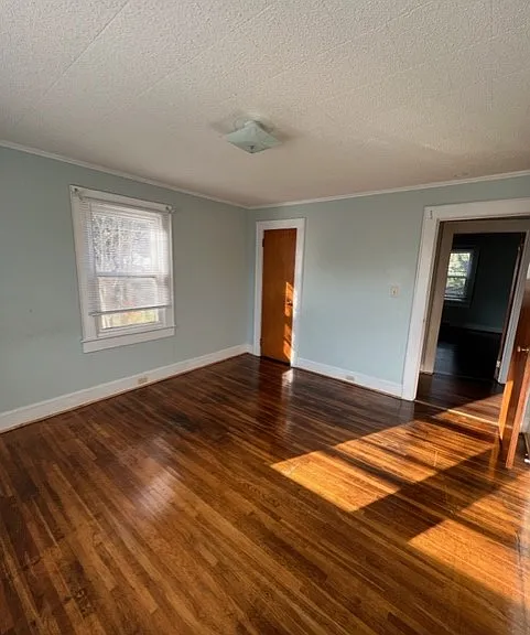205 Highland Ave SW — Photo 6