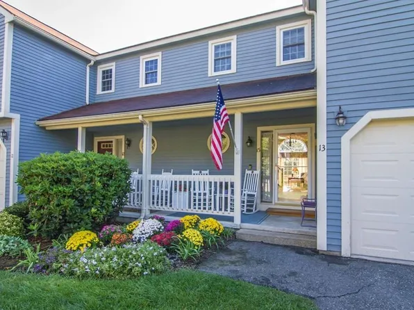 13 Village Grn, Sturbridge, MA 01566