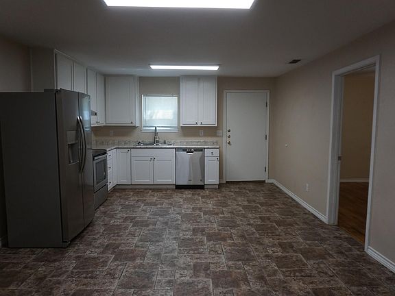 5th image of 502 Glendale St