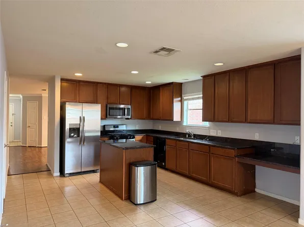 8023 Clover Leaf Dr, Rosenberg, TX 77469