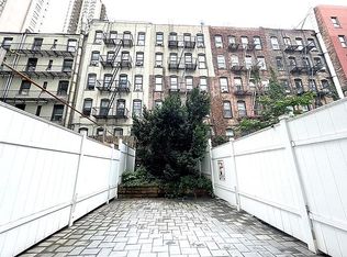 484 E 74th St #18, New York, NY 10021