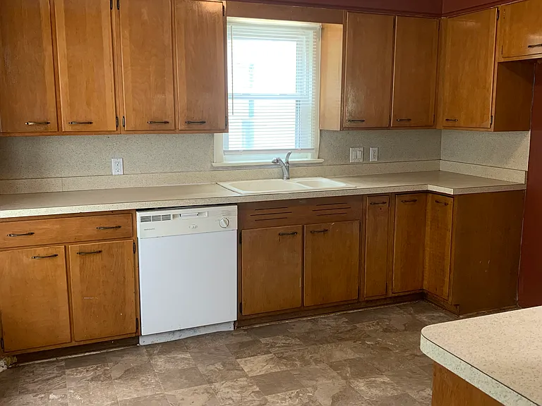 2025 Northover Rd — Photo 10