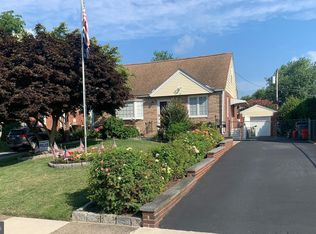 12 Pearson Ln, Havertown, PA 19083