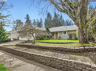 9848 SW Siletz Dr, Tualatin, OR 97062