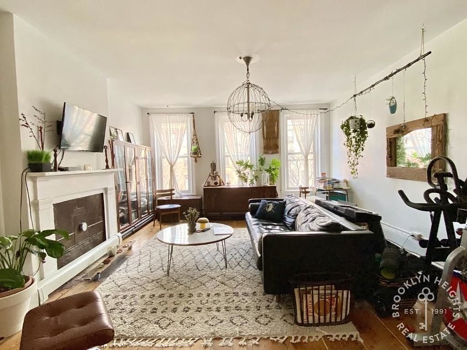 1st image of 376 Atlantic Ave Floor 3