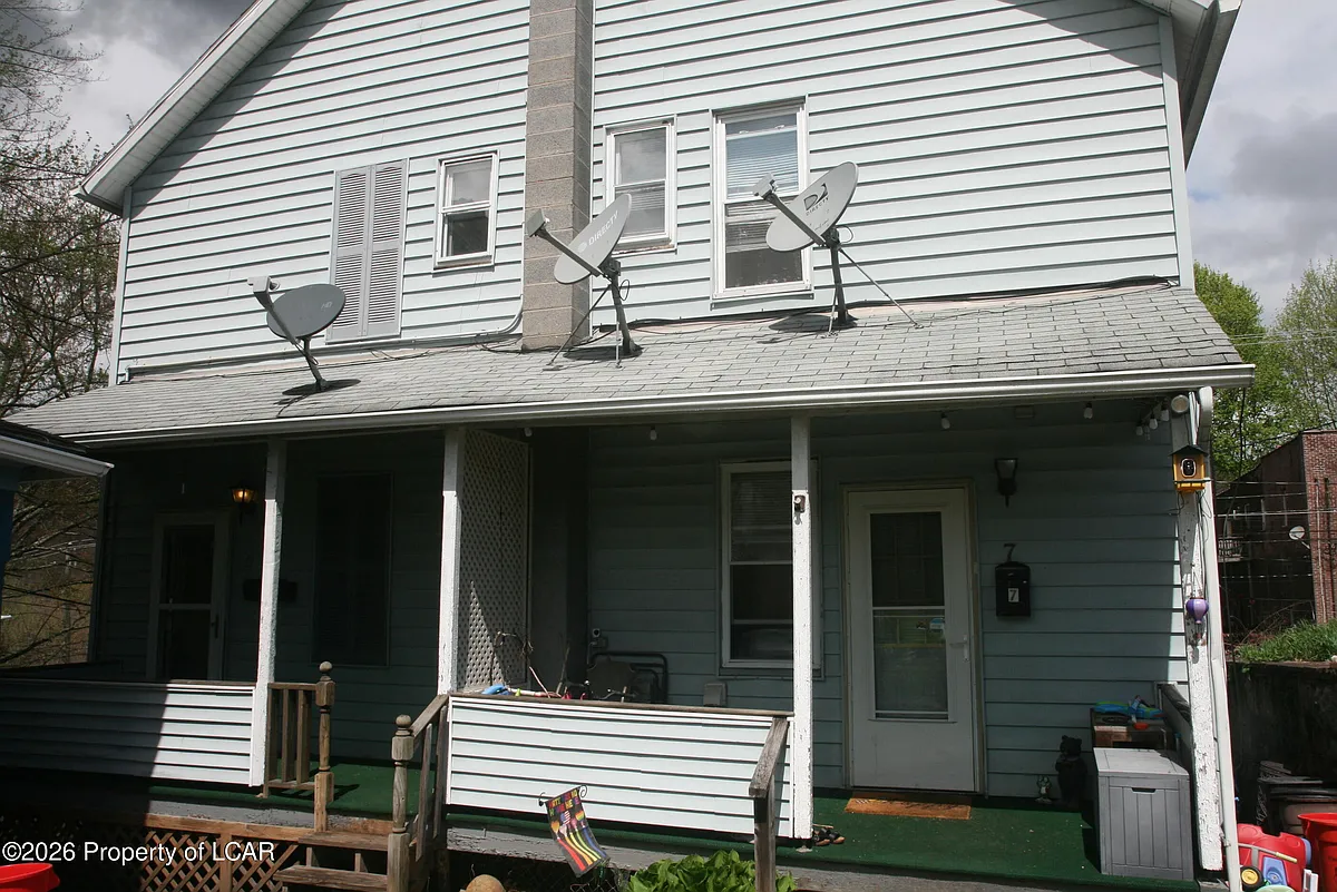Building Photo - 5 E Main St
