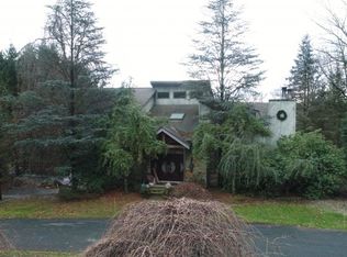 23 Tanners Brook Rd, Chester, NJ 07930