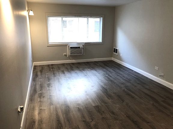2nd image of 519 S Milwaukee Ave #6