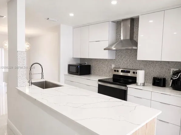 8224 NW 9th Ct #3, Plantation, FL 33324