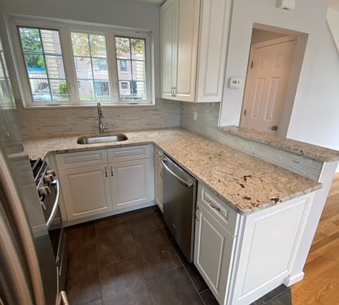 3rd image of 359 Franklin Ave