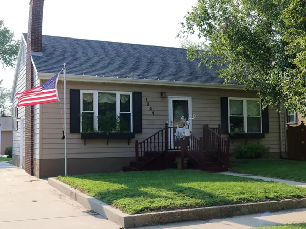 1341 Kansas Ave SE, Huron, SD 57350