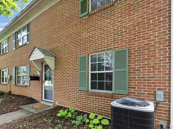 2nd image of 452 Marlington St #452