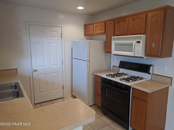5th image of 3296 N Bumblebee Dr #B