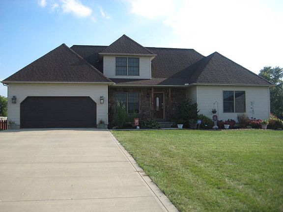 2nd image of 483 Sugar Maple Ln