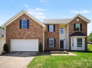 3306 Daniel Place Dr, Charlotte, NC 28213