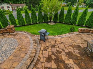 38 Violet Ct N, Monroe Township, NJ 08831