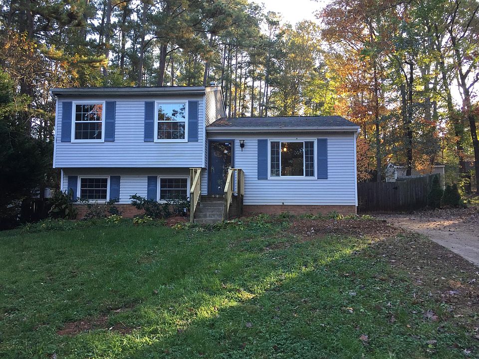 4 BR/2 BA Split level