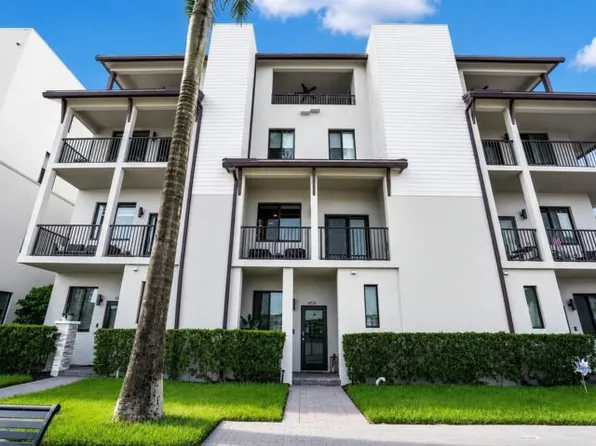 4716 NW 84th Ct, Doral, FL 33166