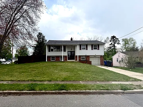 13 Poplar Pl Photo 1