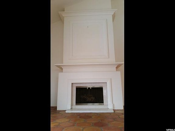 2nd image of 2090 E Michigan Ave