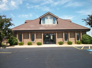 7020 Centennial Dr, Tinley Park, IL 60477