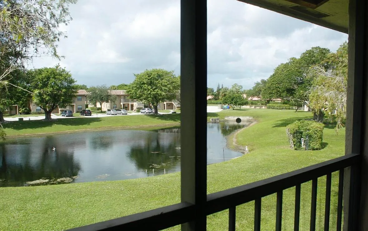 2 bed, 2.0 bath, 950 sqft, $2,200 — Photo 1