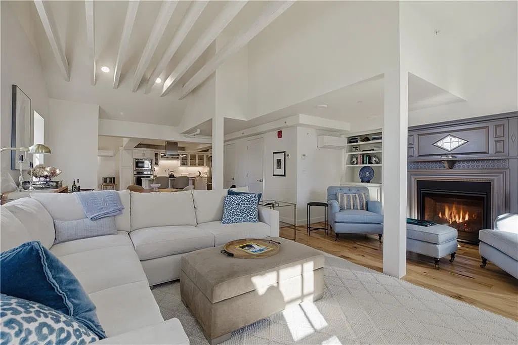 Kay Hall Lofts — Photo 1