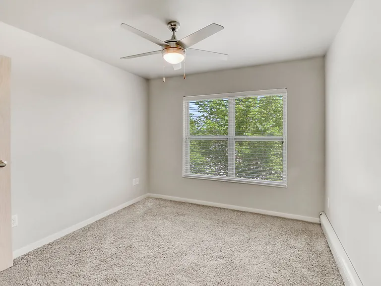 201 E Holmes St #308 — Photo 8
