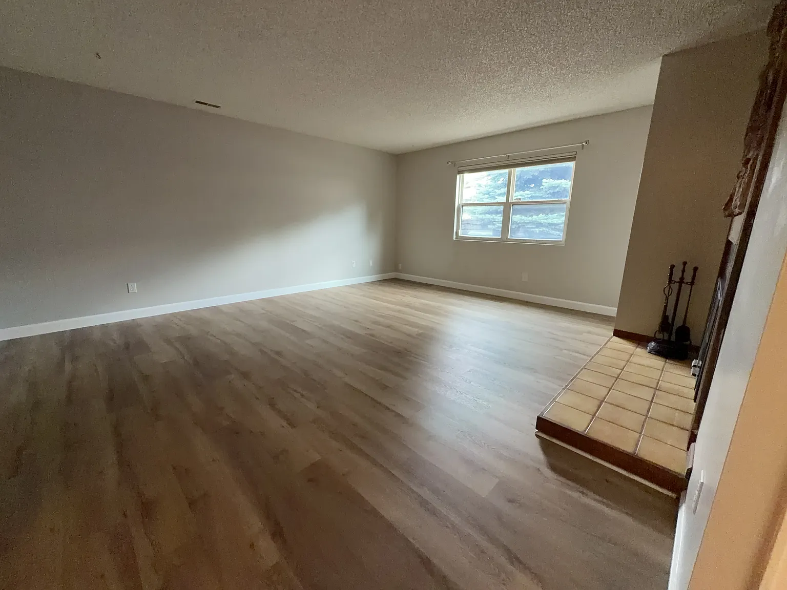 6987 Gayle Lyn Lane — Photo 2