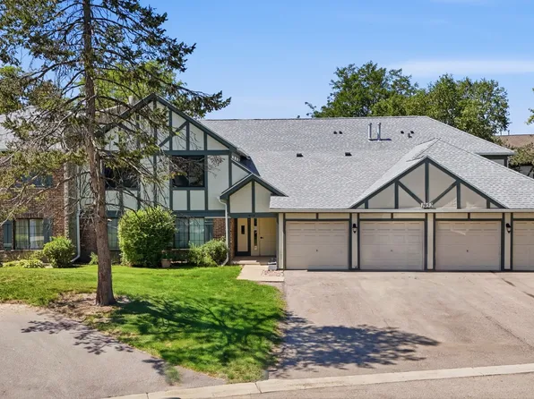 1952 N Hidden Creek Cir Unit 7, Palatine, IL 60074