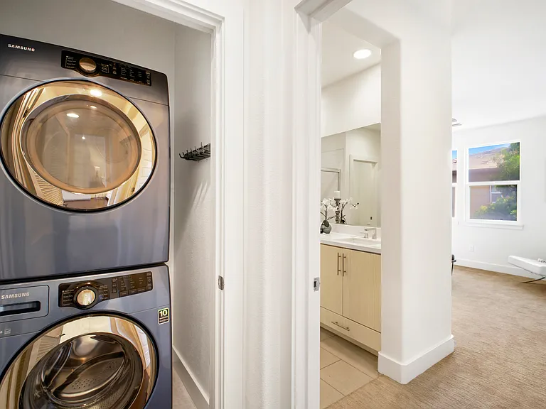 In unit laundry included
